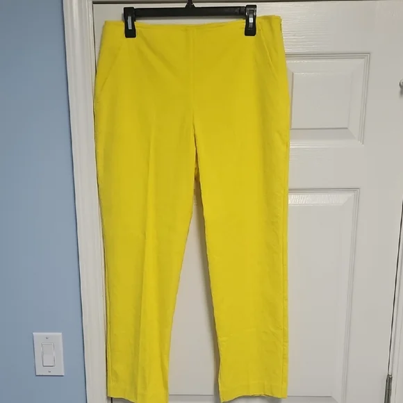 Trina Turk Slim Leg Stretch Cropped Pant: Geo Jacquard Yellow: Size- 10 - Picture 4 of 16